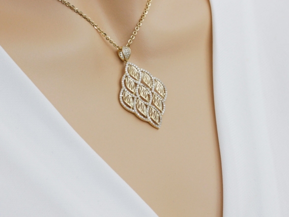 Zawieszka złota Duży romb, cyrkonie, pr. 585